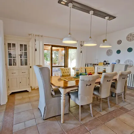 Serene Villa *